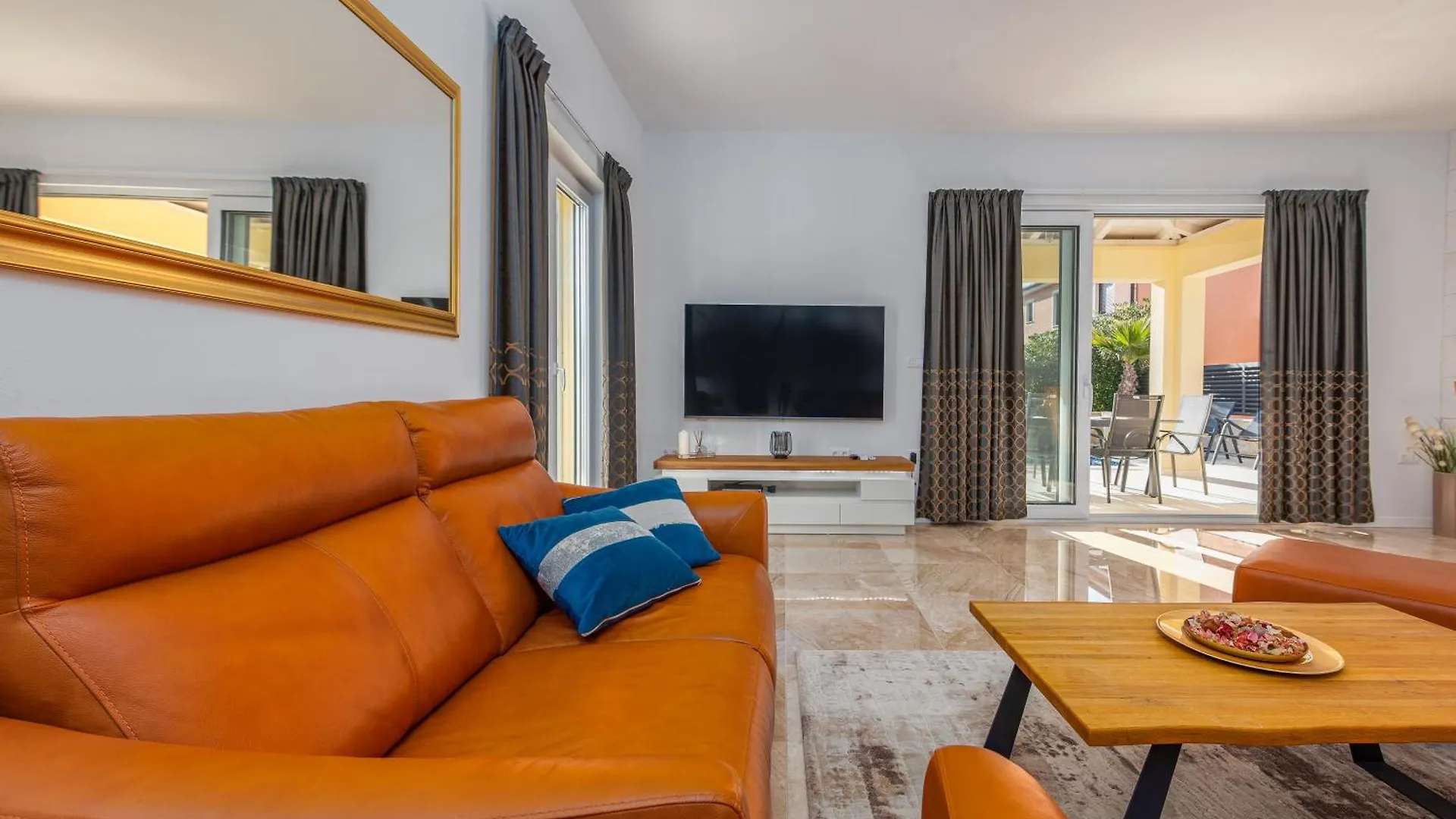 Luxury Villa Agape Ellita Vir 0*,