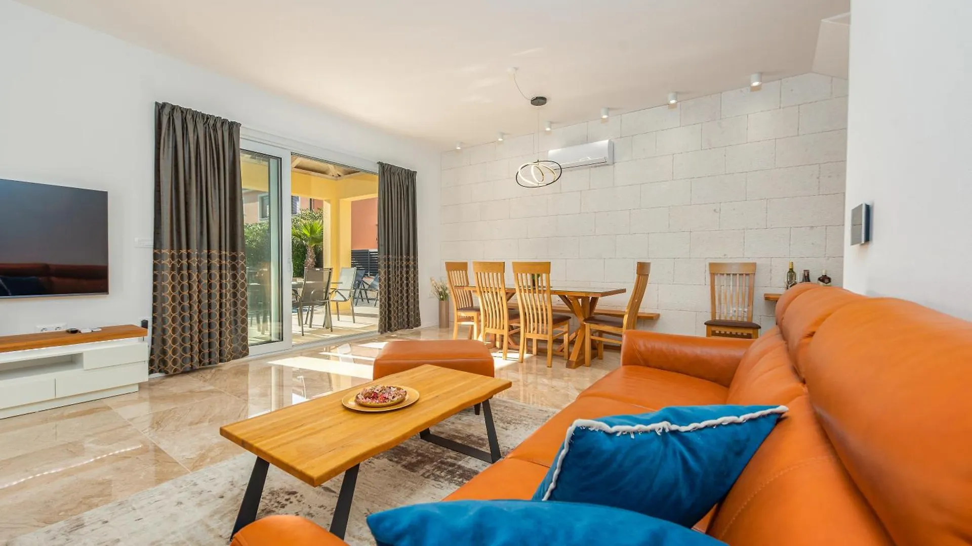 Luxury Villa Agape Ellita Vir