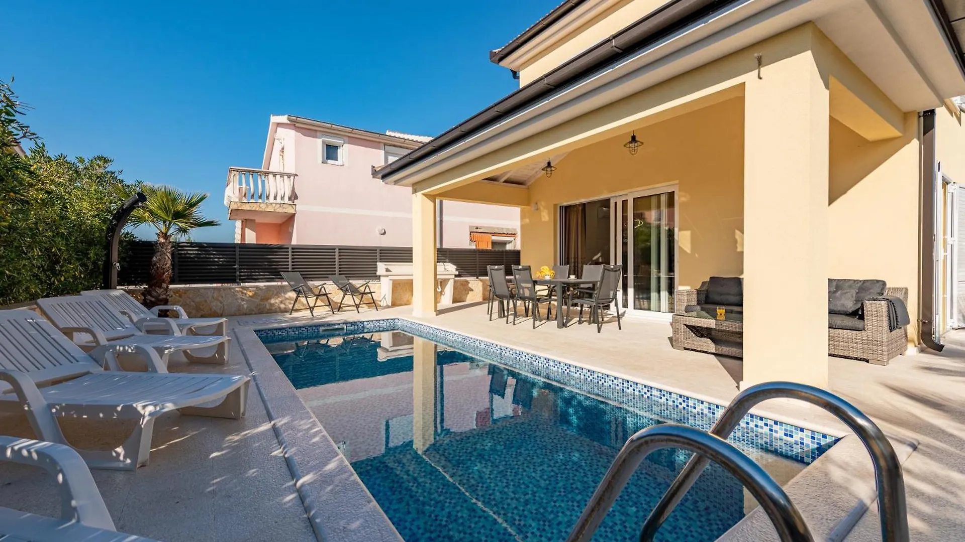 Luxury Villa Agape Ellita Vir