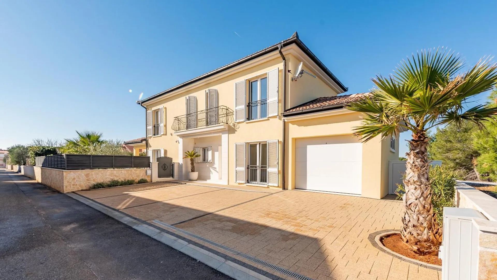 Luxury Villa Agape Ellita Vir