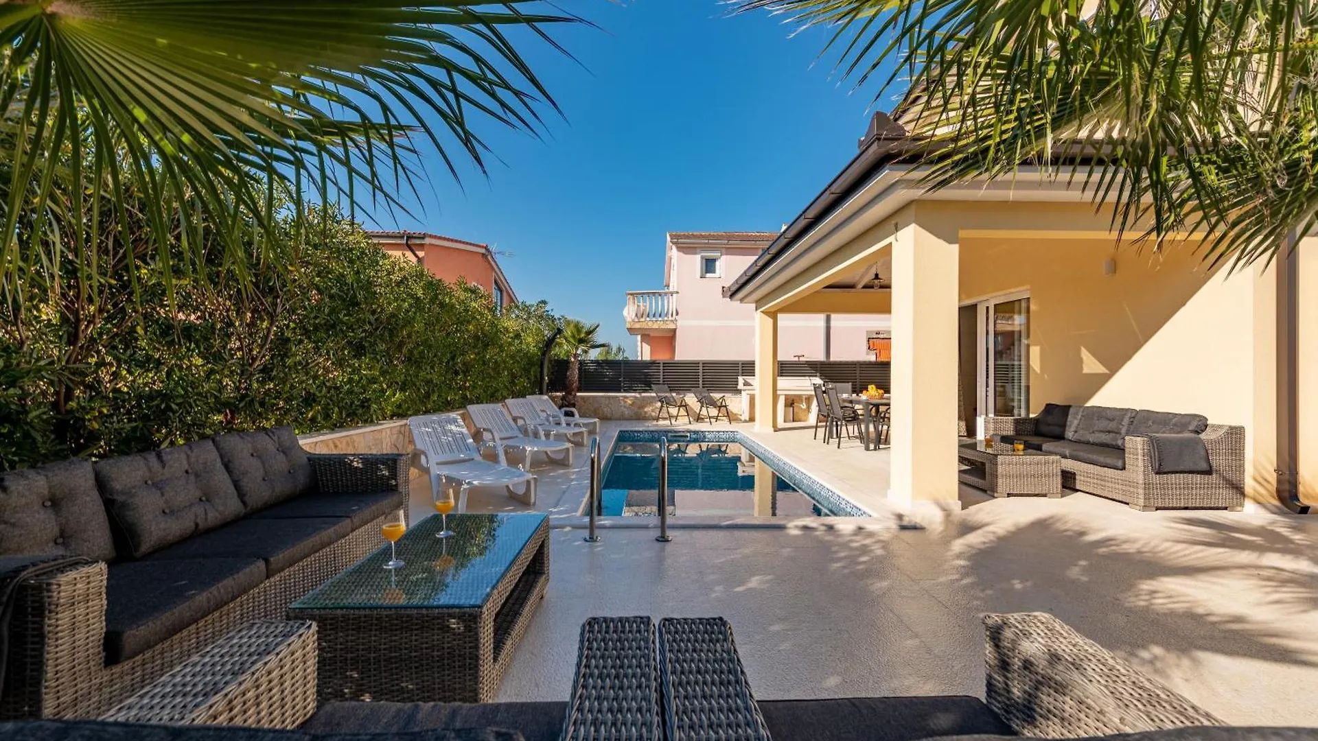 Luxury Villa Agape Ellita Vir