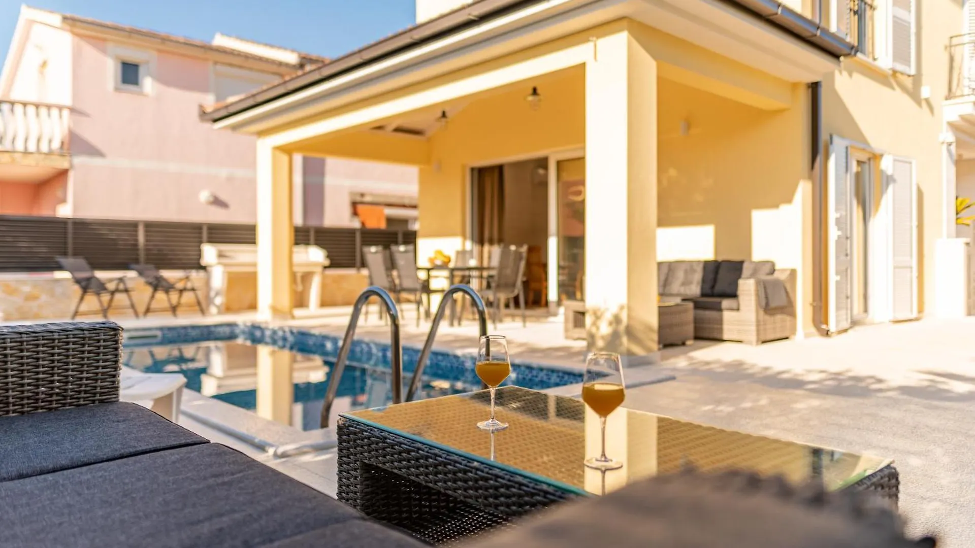 Luxury Villa Agape Ellita Vir