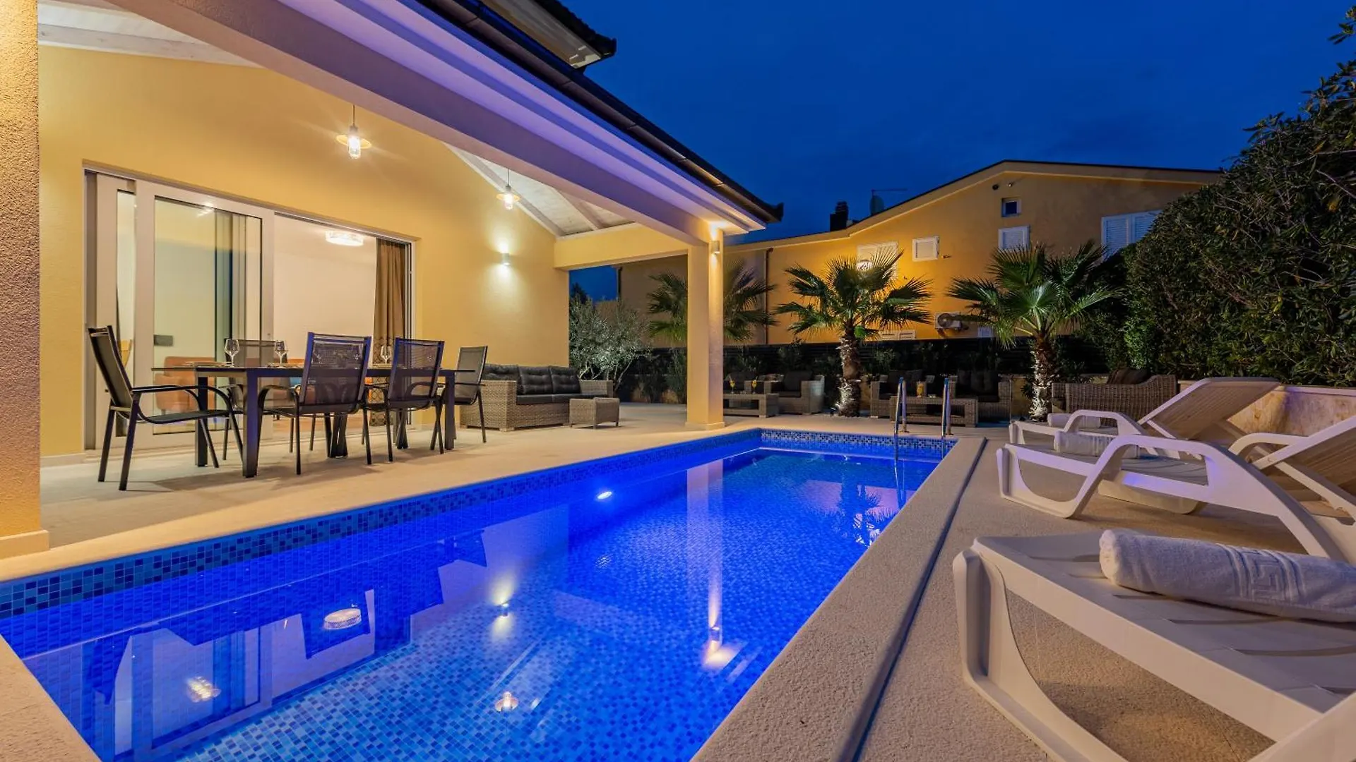 Luxury Villa Agape Ellita Vir