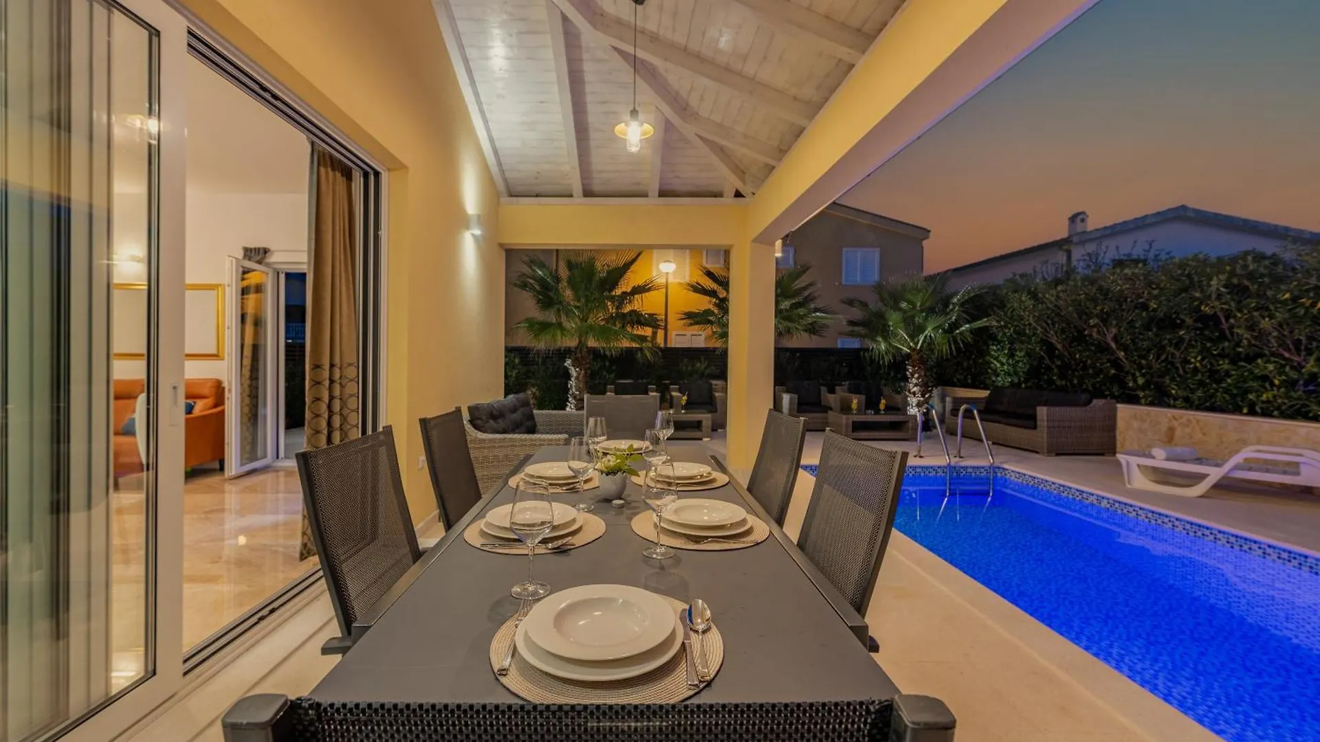 Luxury Villa Agape Ellita Vir 0*,
