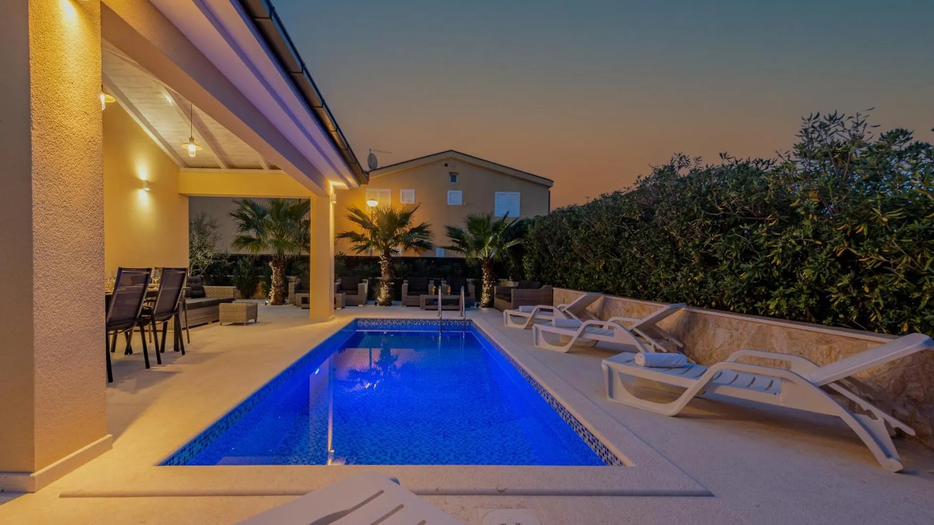 Luxury Villa Agape Ellita Vir