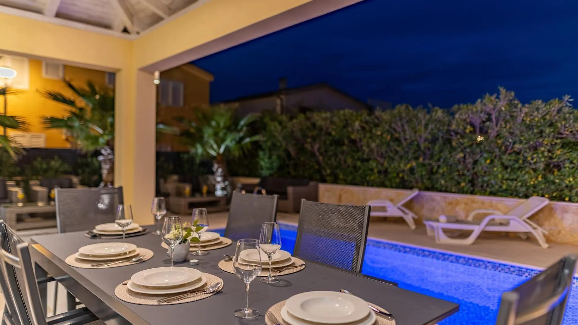 Luxury Villa Agape Ellita Vir