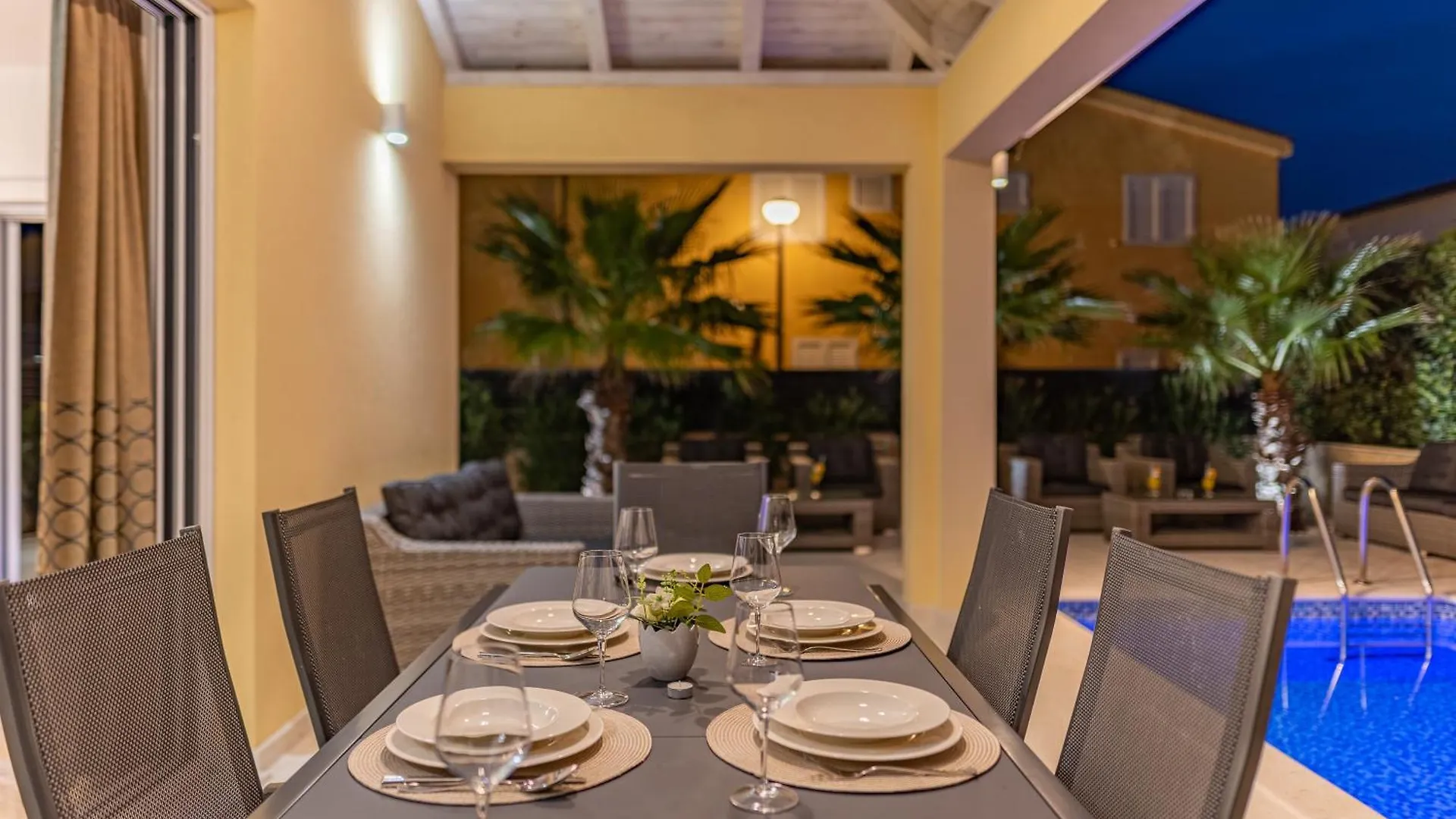 Luxury Villa Agape Ellita Vir
